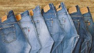 Ofertas: en qué dos supermercados se consiguen jeans con un 50% de descuento