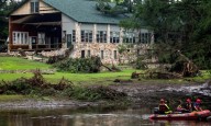 Agencia de desastres FEMA suspende trabajadores que criticaron los recortes de Donald Trump, según informes.