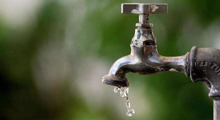 Advierte AyD por agua color turbio en la urbe regia