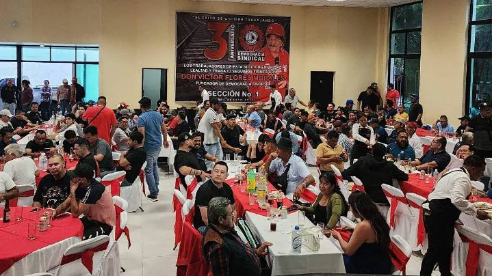 Ferrocarrileros de Acámbaro festejan 31 aniversario de democracia sindical
