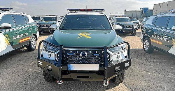 KGM entregó una gran flota a la Guardia Civil