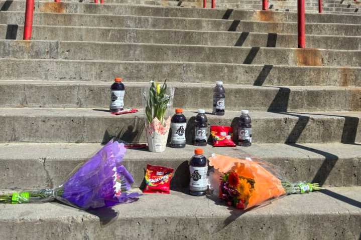 Calgary Flames fans pay respect to Johnny Gaudreau on one-year anniversary of his passing