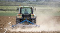Agricultores y transportistas se organizan para suministrar alimento al ganado de la comarca de la Valdería