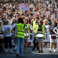 Serbia protesters accuse police of abuse and warn of 'spiral of violence'