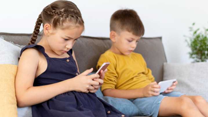 El exceso de tiempo frente a pantallas aumenta el riesgo cardiometabólico en niños y jóvenes