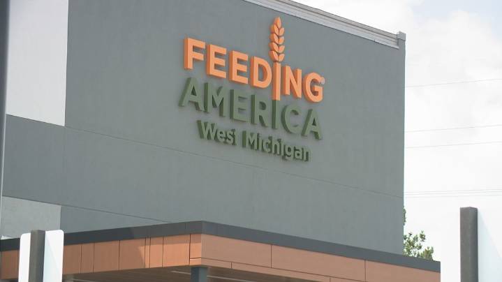 Federal cuts spur 'Bridge the Gap' drive by local food bank