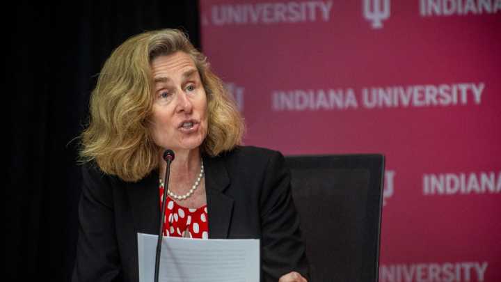 What happens to Indiana University students when they plagiarize?