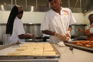 Pop-up restaurant run by high school teens dishes out top