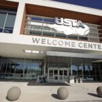 The group in charge of tennis in the US is starting its first coaching program