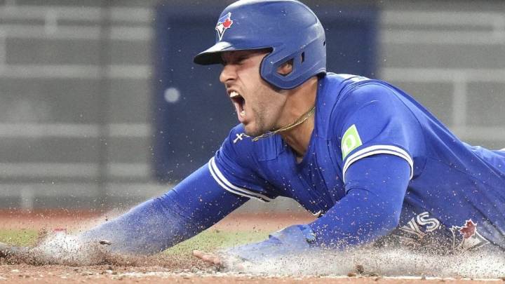 Barger keys three-run eighth inning in Blue Jays comeback win over Twins