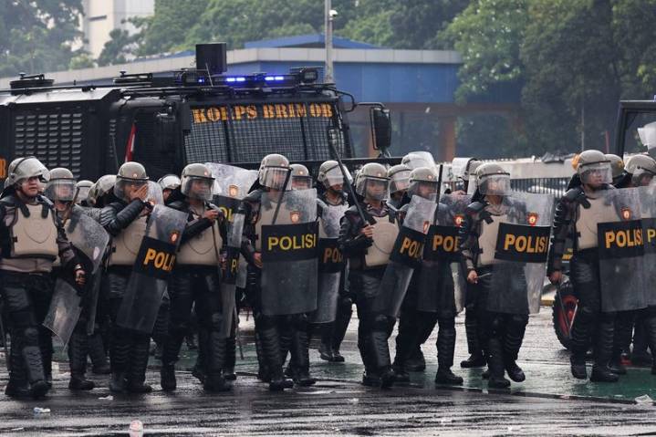 Indonesian students vow more protests after one killed in Jakarta demonstration