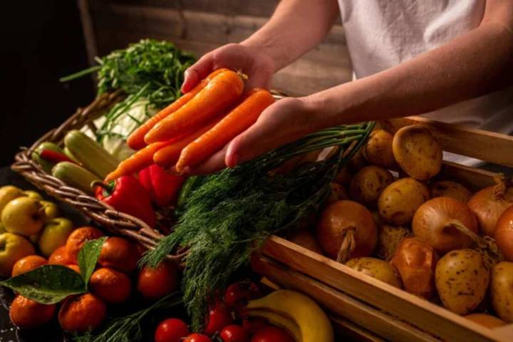 ¡Hay trabajo en Georgia! Gana hasta $16.08 dólares por hora empacando frutas y verduras