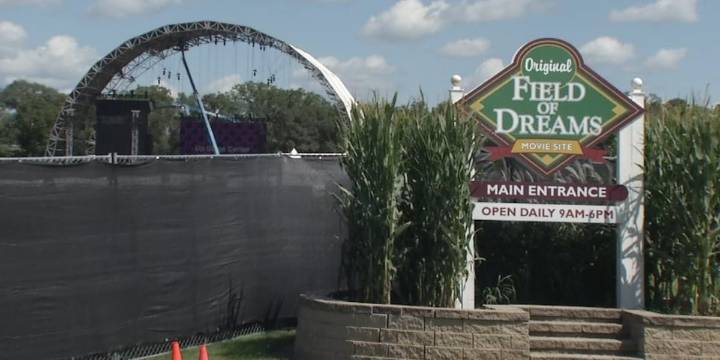 Heading to the Field of Dreams for a concert today? Here’s how to sign up for safety alerts