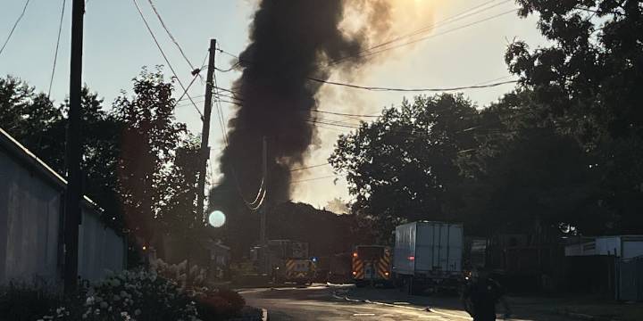 Springfield Fire Department battle fire off of Page Boulevard