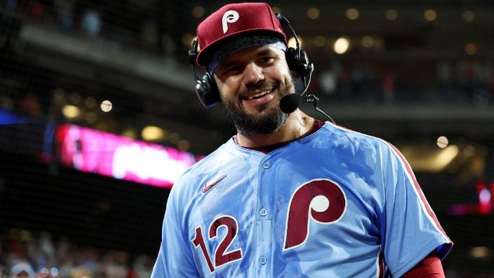 Kyle Schwarber showcases golf skills following historic night