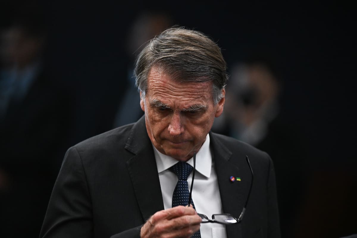 Juicio a Bolsonaro: Corte de Brasil ordena vigilancia permanente al expresidente por riesgo de fuga