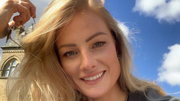 Experienced skydiver deliberately fell to her death, coroner finds