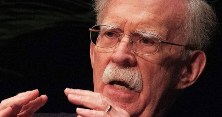 FBI allana casa de exasesor de Trump John Bolton