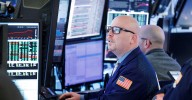 Comienza Wall Street la semana en rojo con su mirada puesta en informe de Nvidia