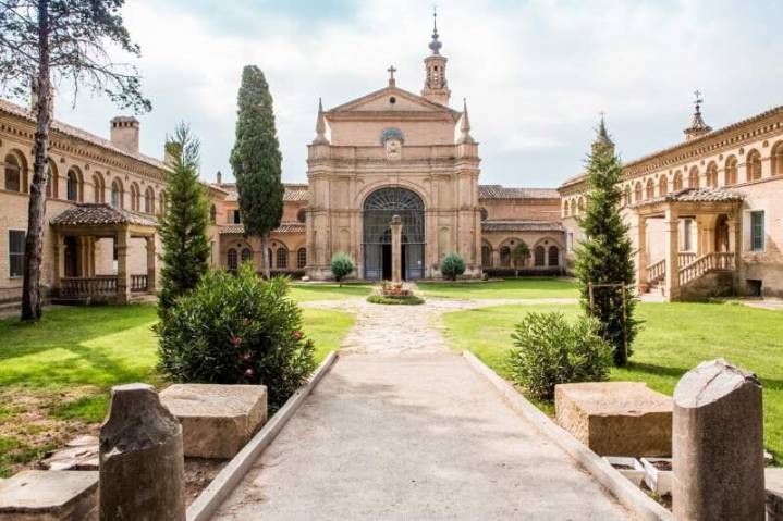 Este es el pueblo a menos de media hora de Zaragoza donde puedes volar en ultraligero y descubrir una joya barroca poco conocida en Aragón