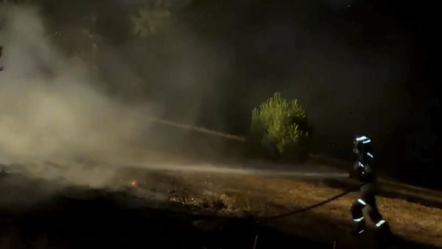 Un nuevo incendio intencionado alerta a los vecinos de Las Vaguadas