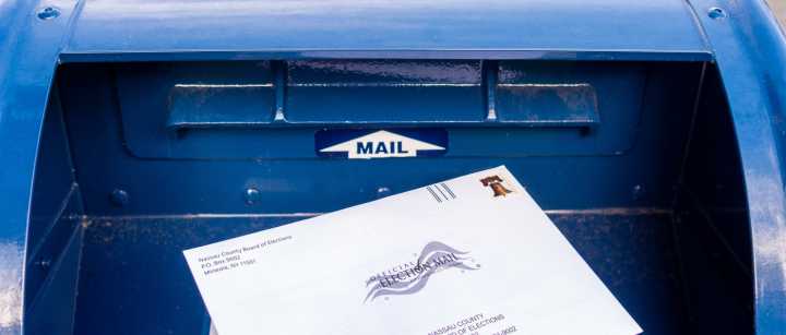 Verificación de las afirmaciones de Trump sobre el voto por correo, las máquinas de votación y el papel de los estados