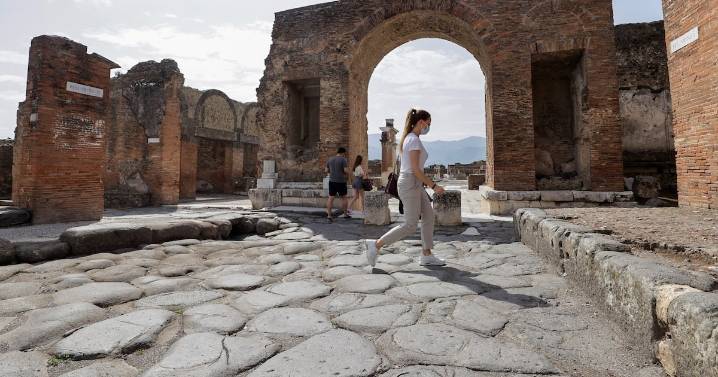 Cops Say Tourist Is ‘In Trouble’ After Swiping Artifacts From Pompeii