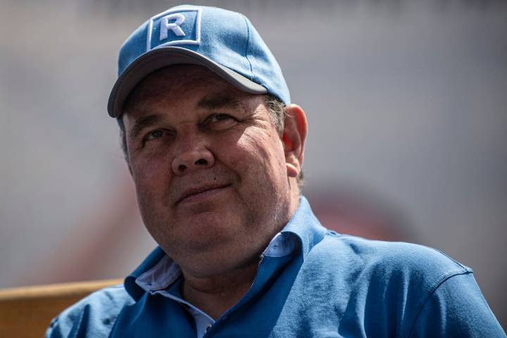 El alcalde de Lima busca retirar la medalla de la ciudad a Petro y declararlo persona non grata