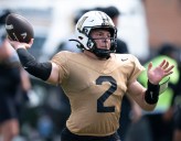 Deadspin | Vanderbilt's Diego Pavia seeks fast start vs. Charleston Southern