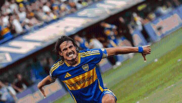 «Me dijo que está…»: Cavani reveló que hubo una llamada con Riquelme tras el triunfo de Boca y hay impacto