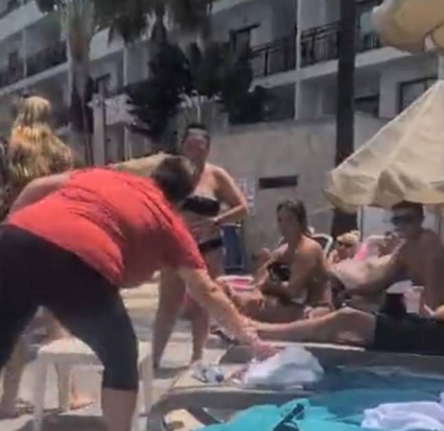 Tourist screams at holidaymakers who ‘stole’ her sunbed even though ‘she put her towel on it’