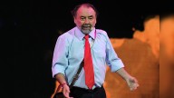 Dolor y valentía: Don Carter sube al escenario tras perder a su esposa