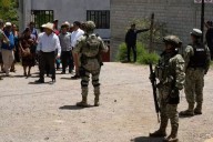 Crisis en Chiapas provoca que más de 100 mexicanos huyan de la violencia y se refugien en Guatemala