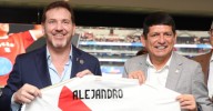 Presidente de Conmebol tras reelección de Agustín Lozano: "Es un reconocimiento a tu dedicación al fútbol peruano"