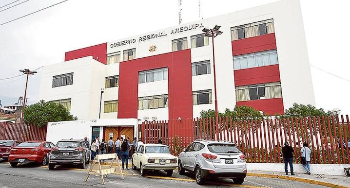 Gobierno Regional de Arequipa: Licitación de CAR cae cuatro veces