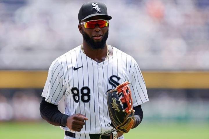 Top 300 Fantasy Baseball Rankings - Nick Mariano's Rest-of-Season Outlooks for Nick Kurtz, Luis Robert Jr., Matt Shaw, Colson Montgomery, and more
