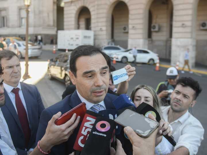 Elecciones en Corrientes: el gobernador Gustavo Valdés se desligó de las fallas en la seguridad de Karina Milei y respondió con una chicana por el caso Loan