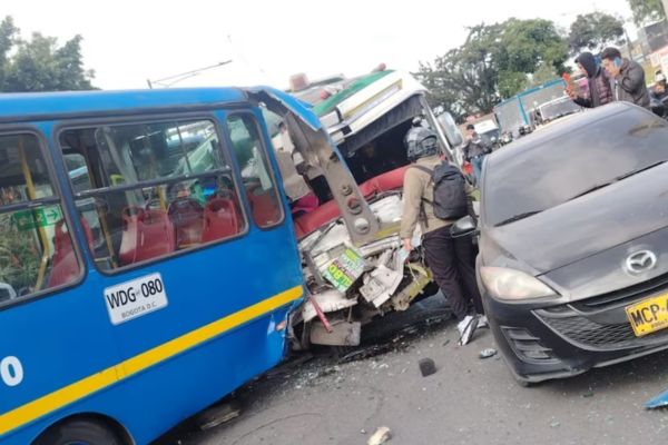 Grave accidente en la avenida Boyacá deja 47 heridos y congestiona la movilidad en Bogotá