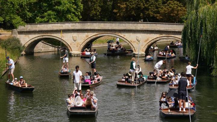 UK weather: Yellow heat health alert issued  - with temperatures set to hit 30C