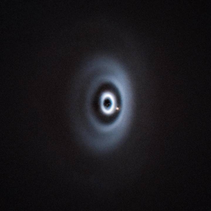 Descubren un planeta bebé: se formó hace sólo cinco millones de años y orbita una versión joven de nuestro sol