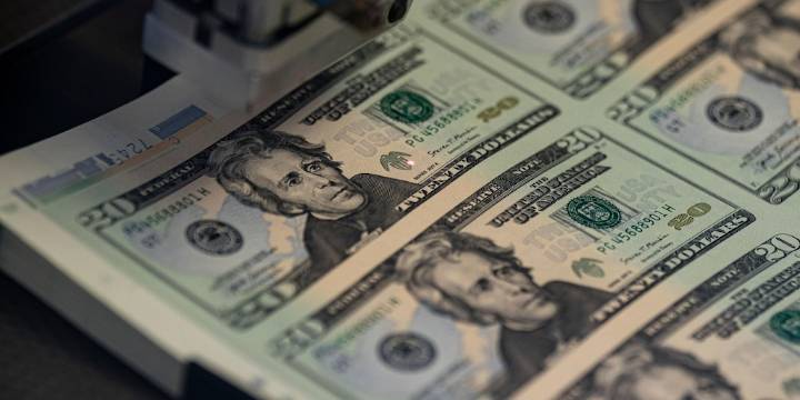 Jornada financiera: el dólar subió por segundo día y cerró a $1.325 en el Banco Nación
