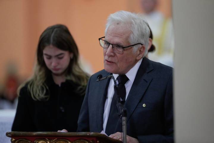 Padre del asesinado senador Miguel Uribe Turbay ocupará su lugar en disputa presidencial