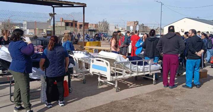 Amenaza de bomba en el hospital de Cipolletti: evacuaron a pacientes y trabajadores