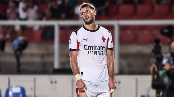 Mercado de fichajes: Santi Gimenez acepta posible salida a la Roma