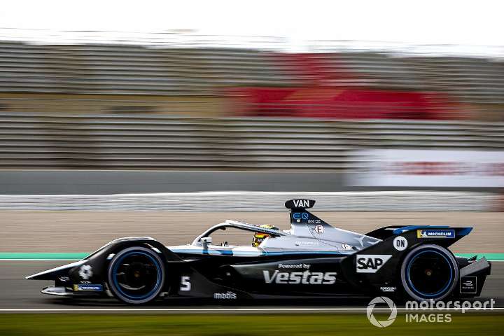 Mercedes explains error that cost Vandoorne Valencia pole