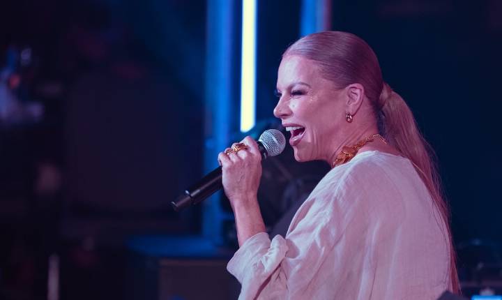 Olga Tañón celebra con éxito “listening party” de su disco “PR24siete, Soy de aquí”
