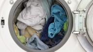 Cómo usar la lavadora correctamente para evitar que su ropa favorita se dañe o se encoja
