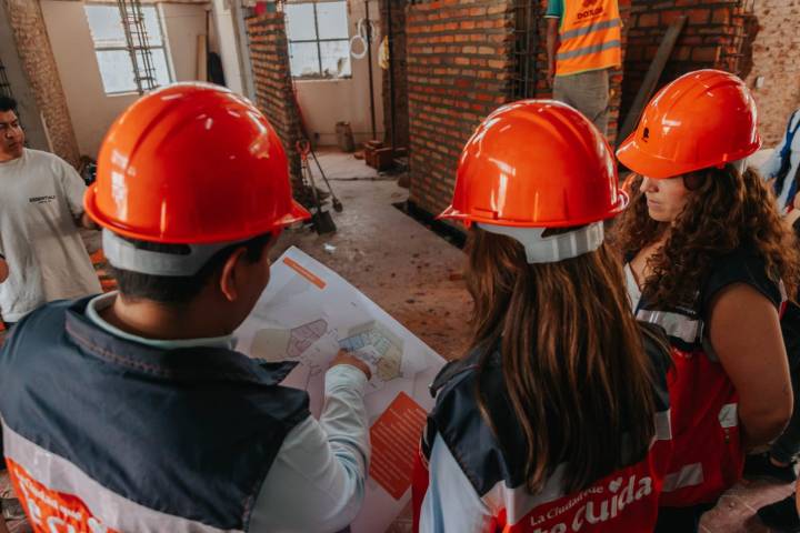 Presidenta de Guadalajara supervisa obras en Centro Comunitario de Miravalle