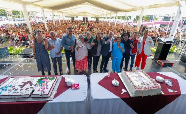 Alcaldía Venustiano Carranza celebra Día del Adulto Mayor; "son pilar fundamental en construcción del tejido social", señala edil