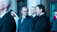 Así luce Jude Law como Vladimir Putin en la nueva película “The Wizard of the Kremlin”